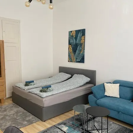 Blue Danube Downtown With Free Parking Apartmán