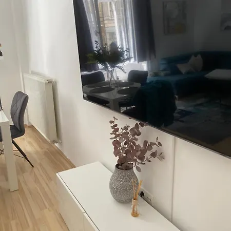 Blue Danube Downtown With Free Parking Apartmán